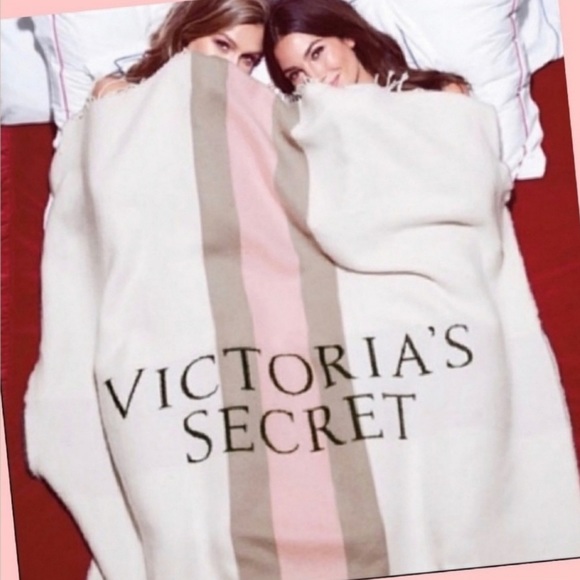 Victoria's Secret Accessories - Victoria’s Secret Fringe Blanket
